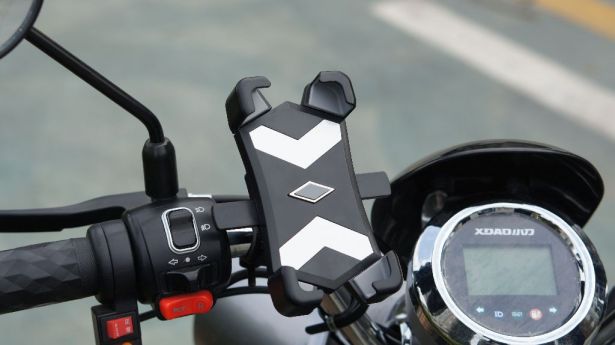 Cell Phone Mount - 4 Corner Profile, 4.5-7.2 Inch Phones, 20-30mm Handlebar Mount