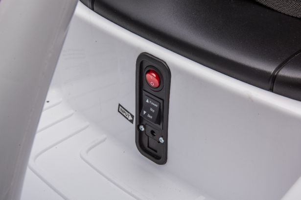 SHOK Ride On - Scootling, 12V, 76W, 360 Rotation, Media Player & Remote, Red