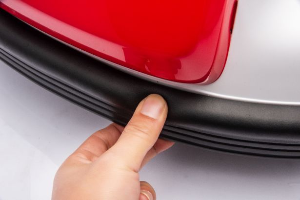 SHOK Ride On - Scootling, 12V, 76W, 360 Rotation, Media Player & Remote, Red